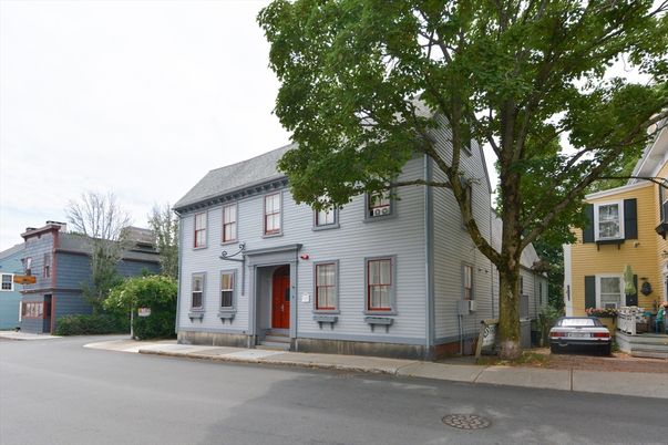 Exterior, Facade, Georgian