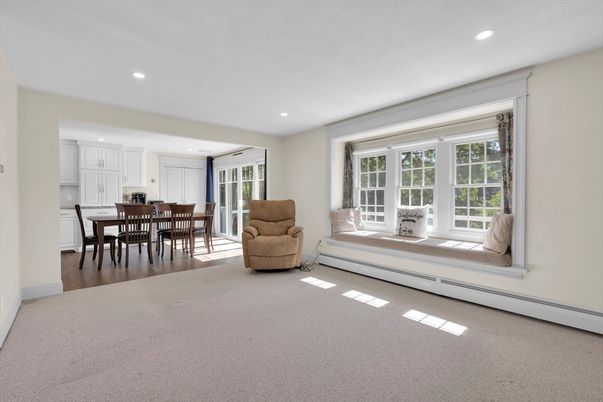 Dining room, Interior, Kitchen, Recessed Lighting, Wood Texture Flooring