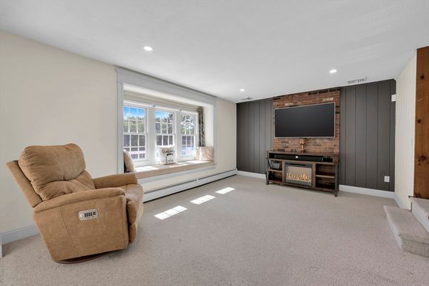 Fireplace, Interior, Recessed Lighting