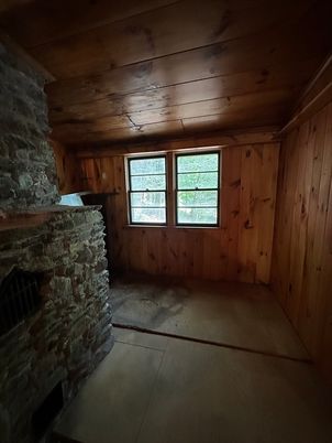 Empty room, Interior, Wooden Ceilings, Wooden Walls