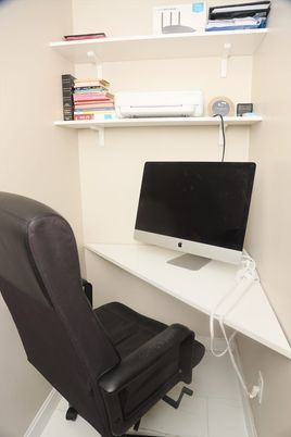 Home Office, Interior