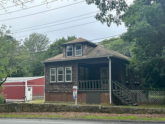 Exterior, Facade, American Foursquare