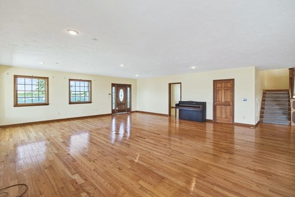 Empty room, Interior, Piano, Recessed Lighting, Wood Texture Flooring