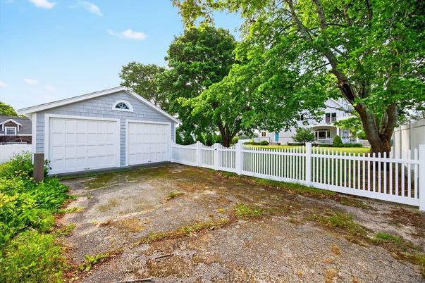 Backyard, Detached Garage, Exterior