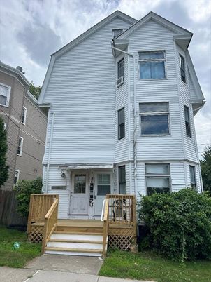 Exterior, Facade, Queen Anne Victorian