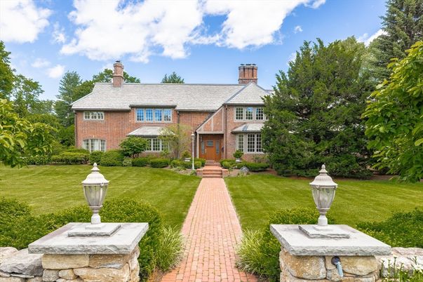 Backyard, Exterior, Facade, Brick Facade, French Provincial