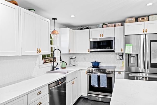 Interior, Kitchen, Pendant Lights, Recessed Lighting, Stainless Steel Appliances
