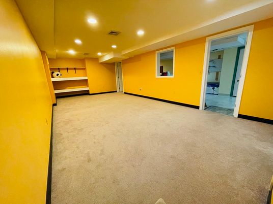 Empty room, Interior, Recessed Lighting
