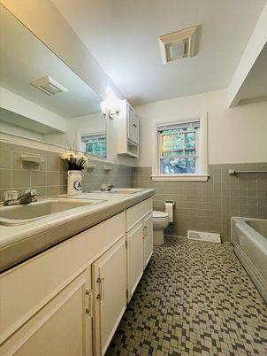 Bathroom, Dual Sink Vanities, Interior