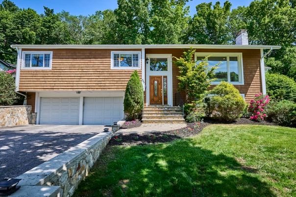 Attached, Exterior, Facade, Raised Ranch