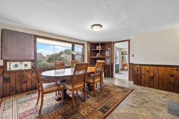 Dining room, Interior