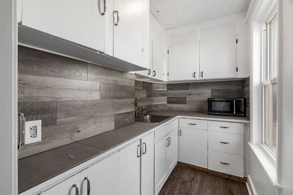 Interior, Kitchen, Wood Texture Flooring, Wooden Walls