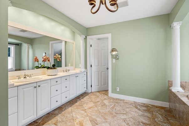 Bathroom, Dual Sink Vanities, Interior