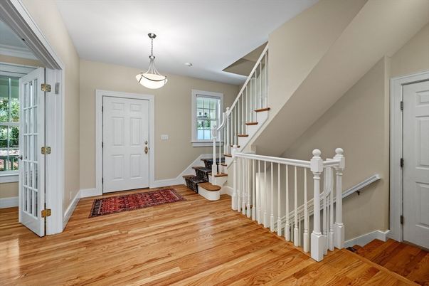 Interior, Pendant Lights, Wood Texture Flooring