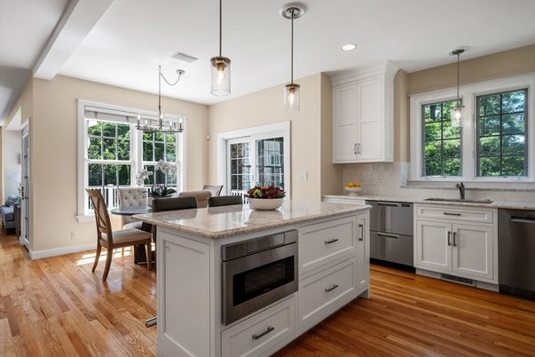 Dining room, Interior, Kitchen, Pendant Lights, Recessed Lighting, Stainless Steel Appliances, Wood Texture Flooring
