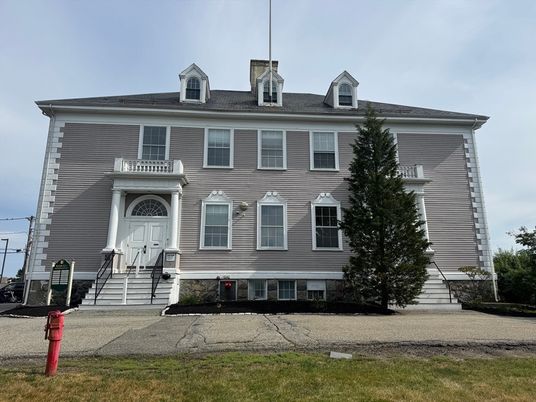 Exterior, Facade, Georgian