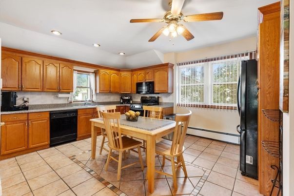 Dining room, Interior, Kitchen, Recessed Lighting