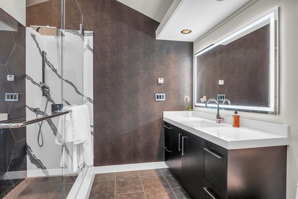 Bathroom, Interior, Recessed Lighting