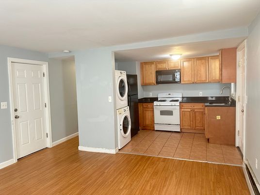 Interior, Kitchen, Utility Closets, Washer, Wood Texture Flooring