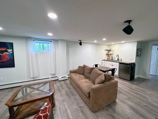 Interior, Recessed Lighting, Wood Texture Flooring