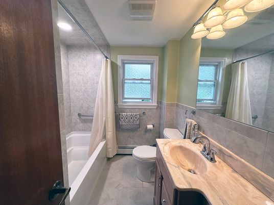 Bathroom, Interior, Recessed Lighting