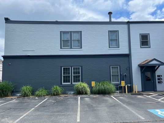 Exterior, Facade, Rowhouse