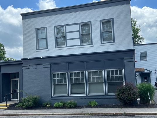 Exterior, Facade, Modern