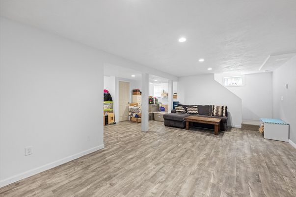 Interior, Recessed Lighting, Wood Texture Flooring