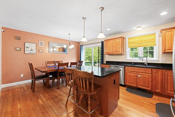 Dining room, Interior, Kitchen, Pendant Lights, Recessed Lighting, Wood Texture Flooring