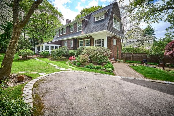 Exterior, Facade, Brick Facade, Cape Cod