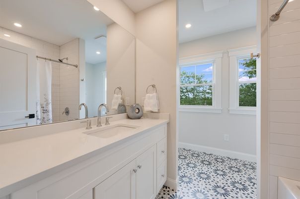 Bathroom, Dual Sink Vanities, Interior, Recessed Lighting