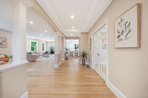 Interior, Living room, Recessed Lighting, Wood Texture Flooring