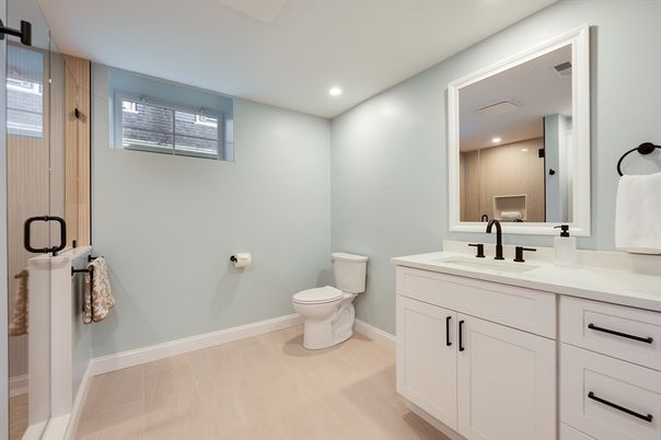 Bathroom, Dual Sink Vanities, Interior, Recessed Lighting