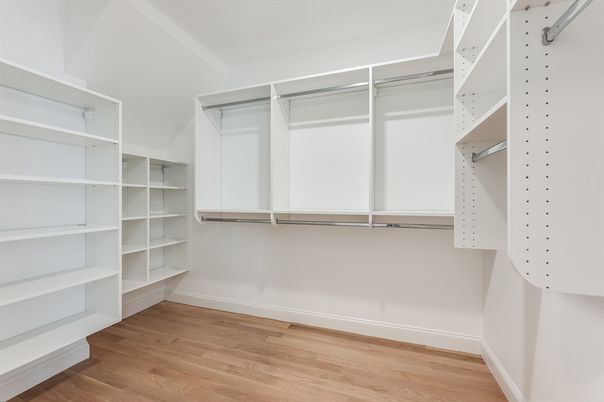 Interior, Walk-in Closets, Wood Texture Flooring