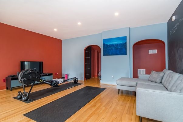 Fitness Equipment, Interior, Recessed Lighting, Wood Texture Flooring