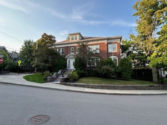 Exterior, Facade, Brick Facade, Georgian