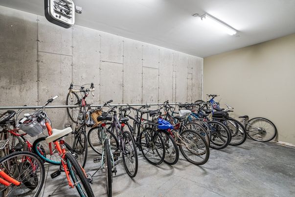 Garage, Interior