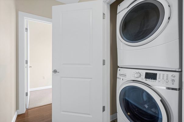 Interior, Utility Closets, Washer, Wood Texture Flooring