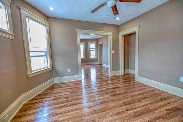 Empty room, Interior, Recessed Lighting, Wood Texture Flooring