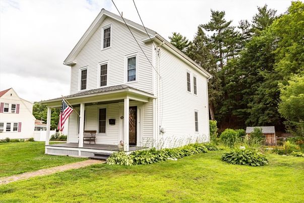 Backyard, Exterior, Facade, Farmhouse