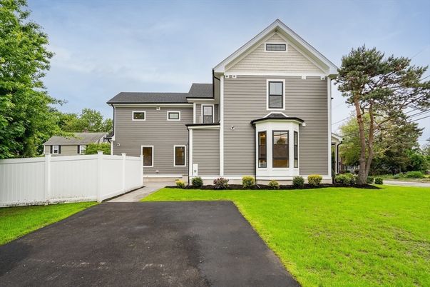 Backyard, Exterior, Facade, Queen Anne Victorian