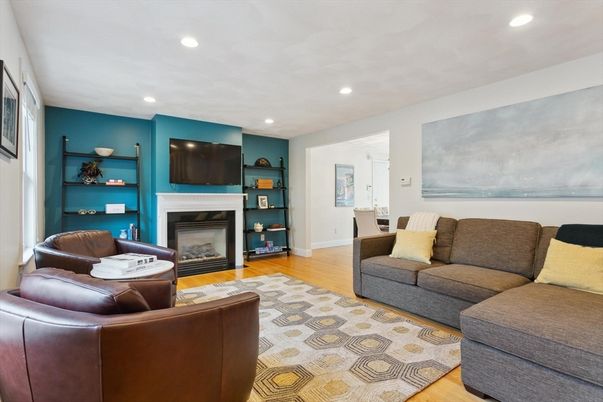 Fireplace, Interior, Living room, Recessed Lighting, Wood Texture Flooring
