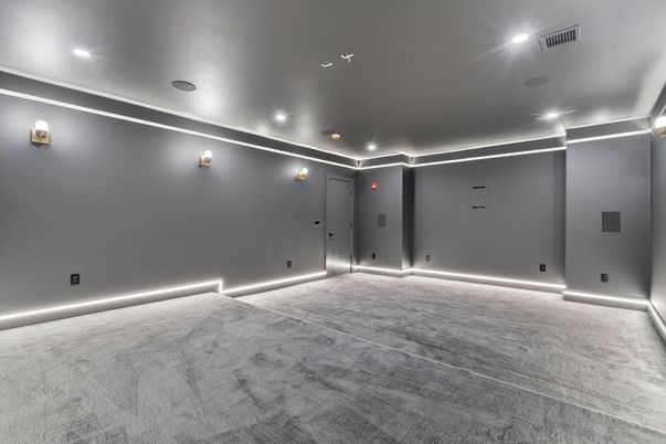 Empty room, Interior, Recessed Lighting