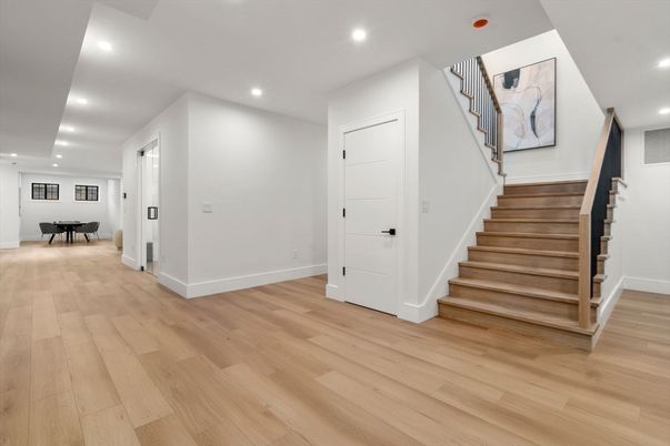 Interior, Recessed Lighting, Wood Texture Flooring