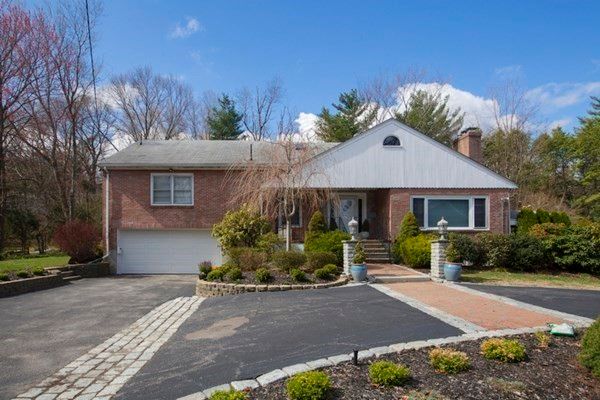 Attached, Exterior, Facade, Brick Facade, Split Level