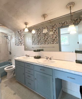 Bathroom, Dual Sink Vanities, Interior, Pendant Lights