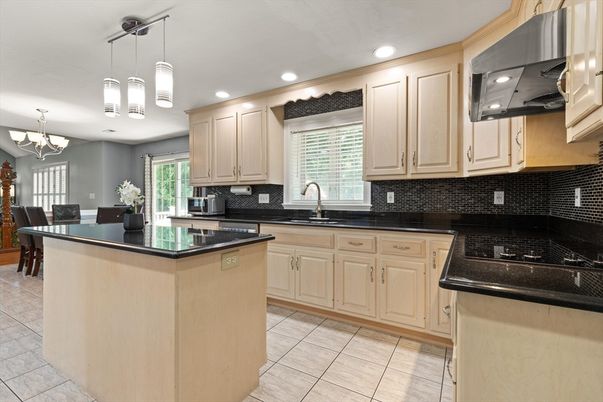 Chandelier, Dining room, Interior, Kitchen, Pendant Lights, Recessed Lighting