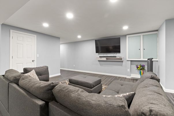 Interior, Living room, Recessed Lighting, Wood Texture Flooring