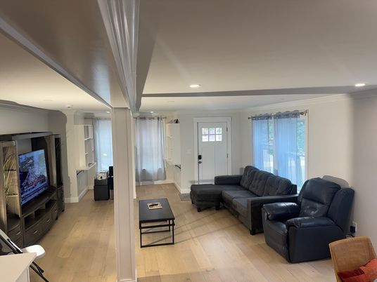 Interior, Living room, Recessed Lighting, Wood Texture Flooring
