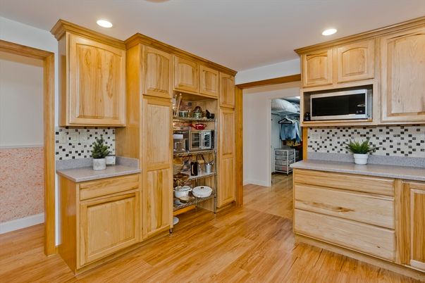 Interior, Kitchen, Recessed Lighting, Wood Texture Flooring
